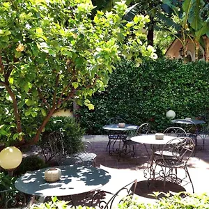 Select Garden 3*, Rome Italie