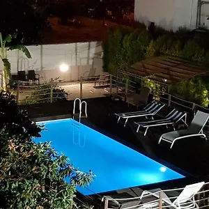 Il Giardino Di Flora Con Piscina Gasthof